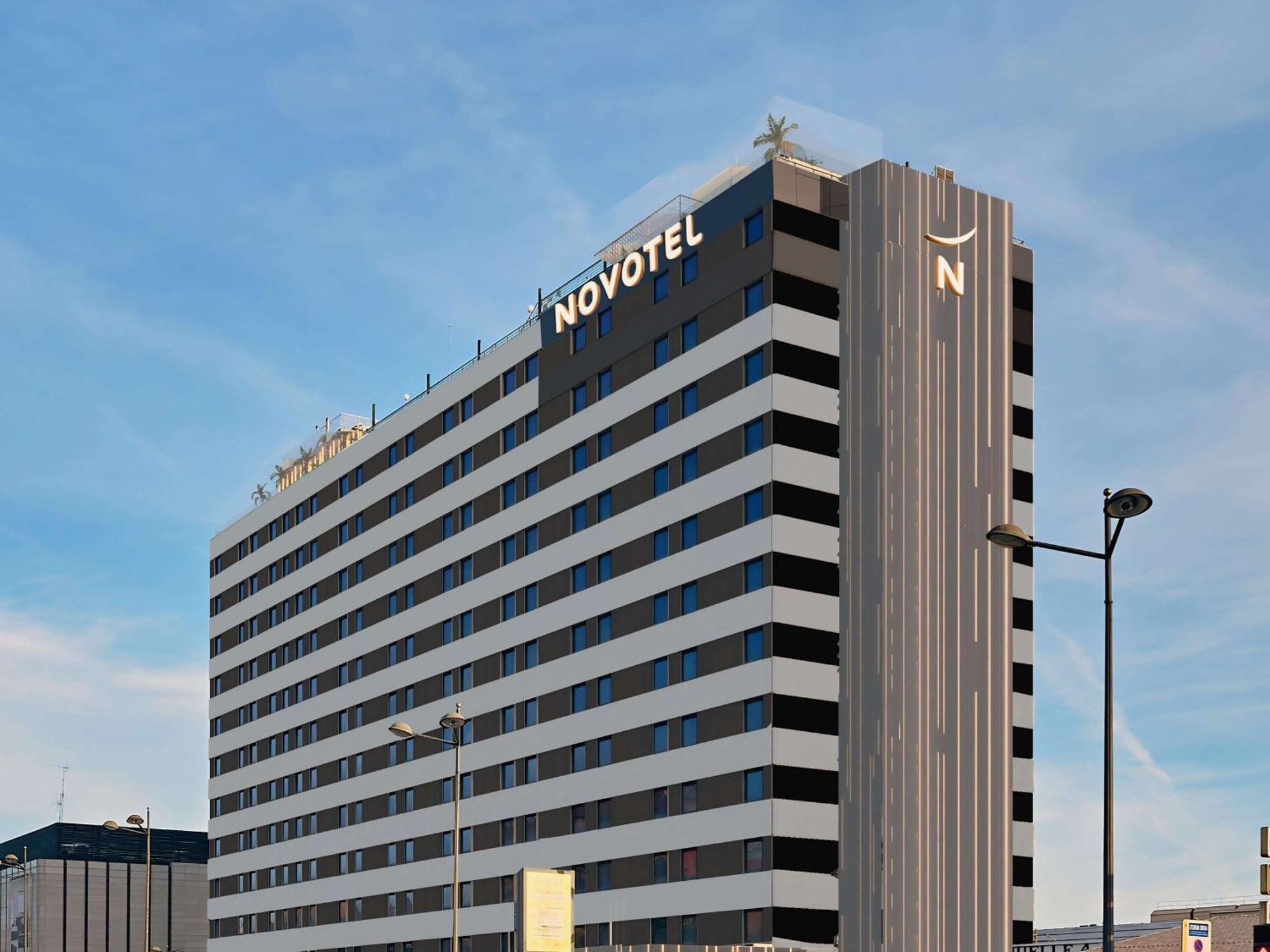 Novotel Valencia Lavant Bagian luar foto