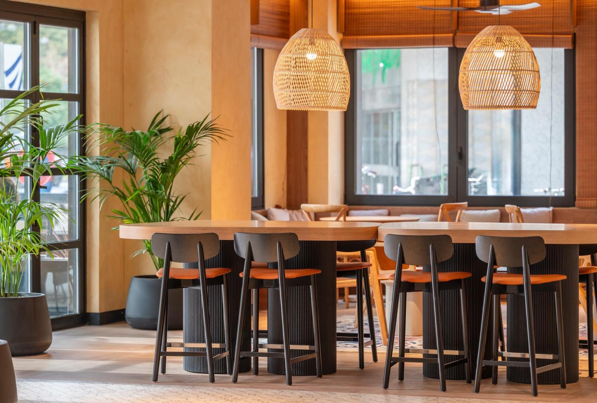 Novotel Valencia Lavant Bagian luar foto
