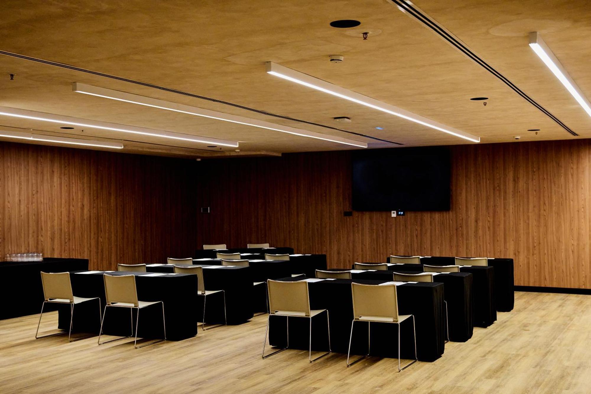 Novotel Valencia Lavant Bagian luar foto