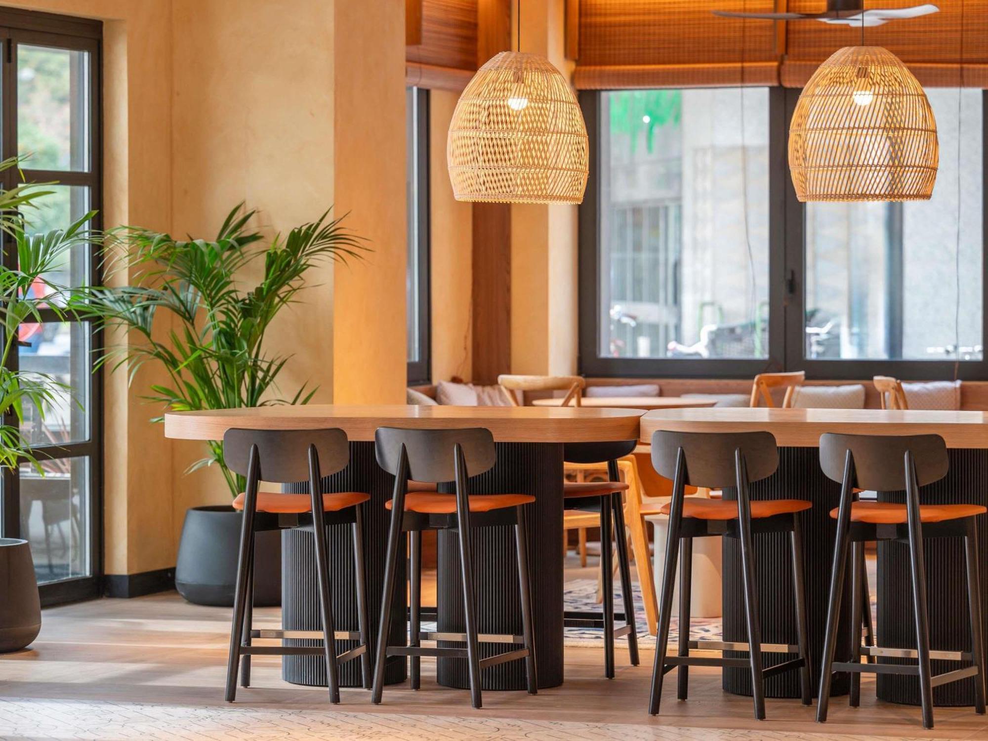 Novotel Valencia Lavant Bagian luar foto