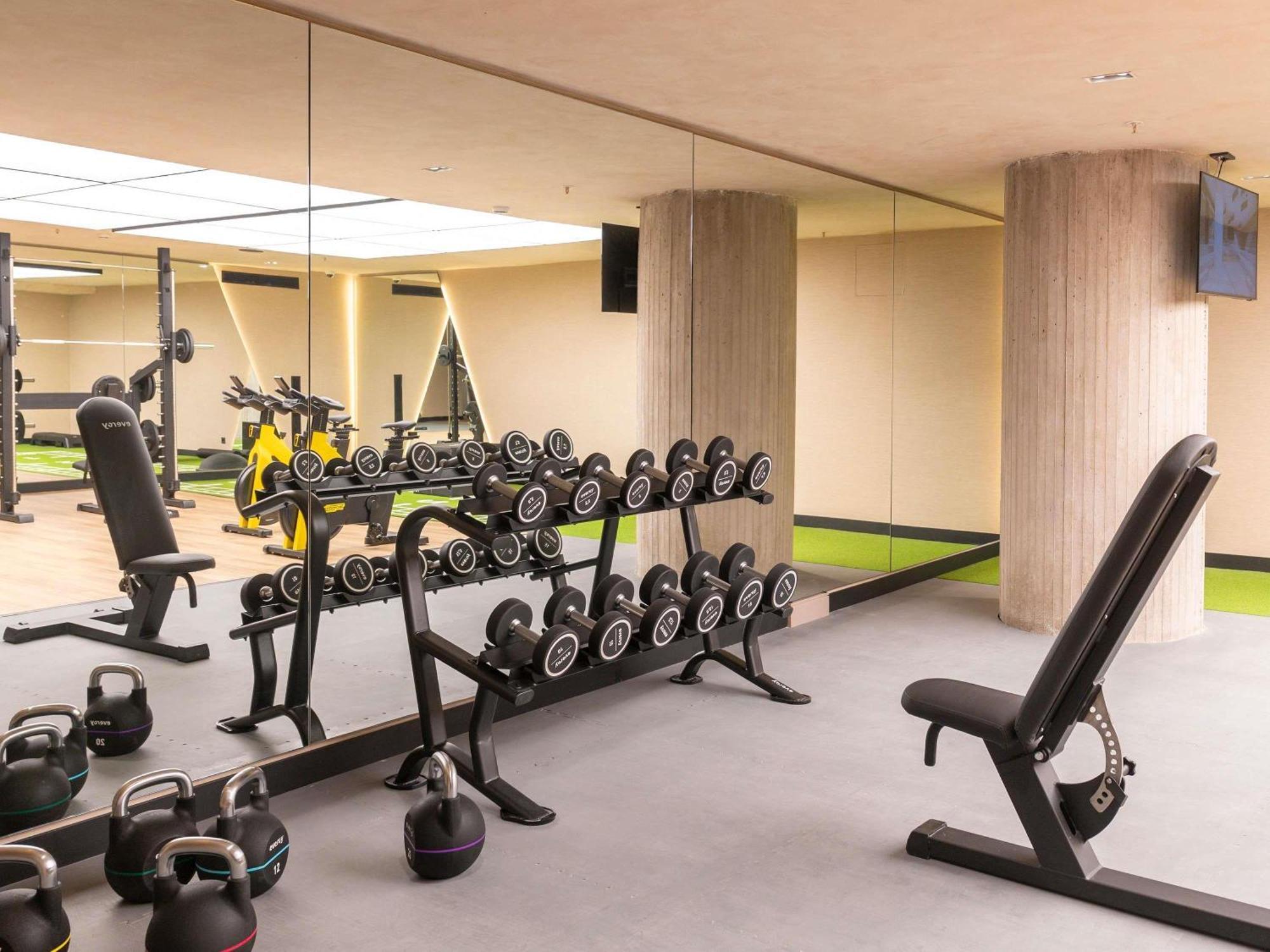 Novotel Valencia Lavant Bagian luar foto